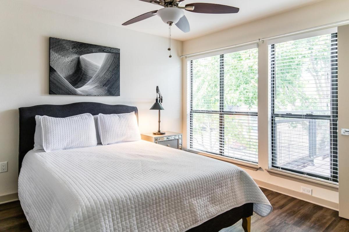 Reagan 201 Apartment *